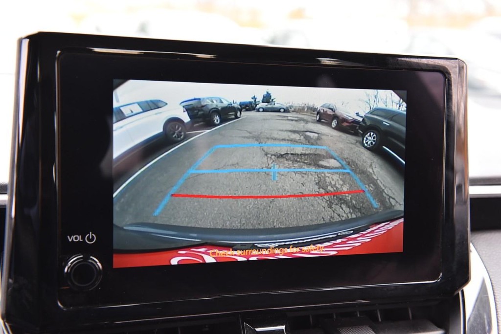 Toyota Corolla Vehicle Full-screen Gallery Image 12