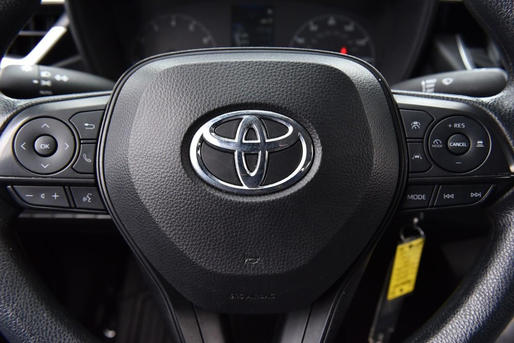 Toyota Corolla Vehicle Full-screen Gallery Image 15