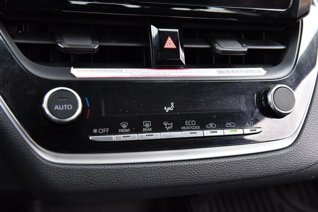 Toyota Corolla Vehicle Image 14