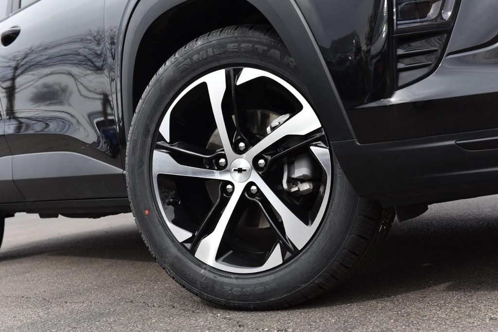 Chevrolet Trax Vehicle Full-screen Gallery Image 3