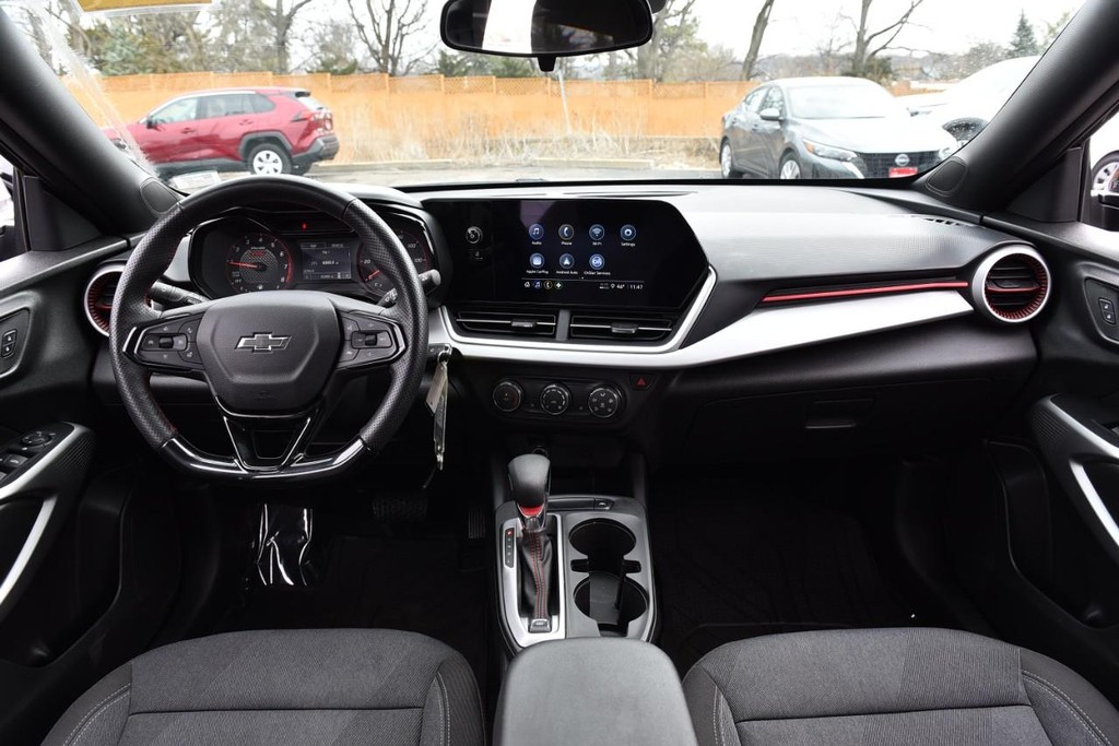 Chevrolet Trax Vehicle Full-screen Gallery Image 8