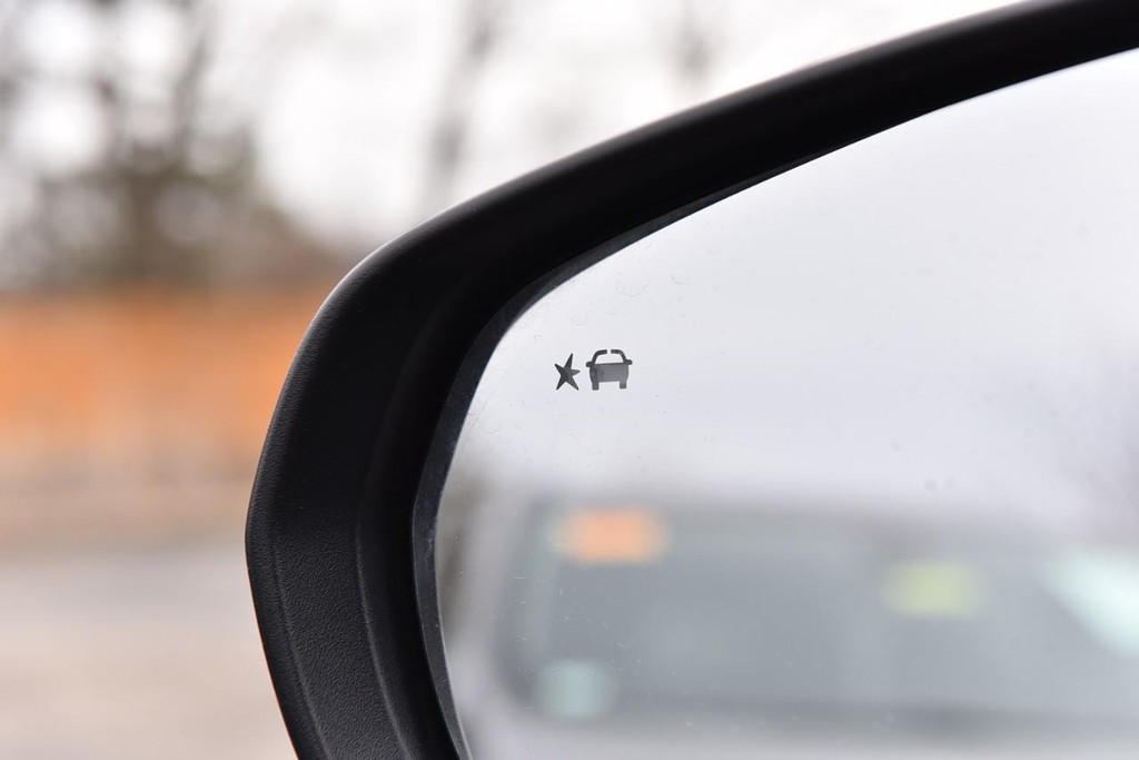 Chevrolet Trax Vehicle Full-screen Gallery Image 10