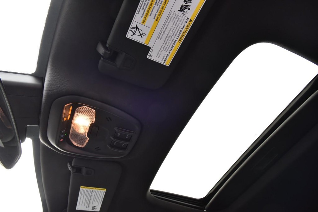 Chevrolet Trax Vehicle Full-screen Gallery Image 21