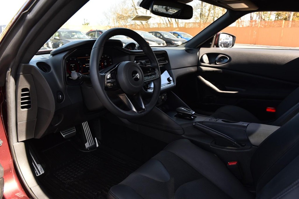 Nissan Z Vehicle Image 08