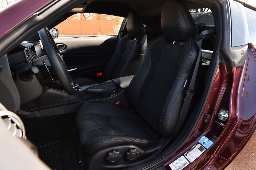 Nissan Z Vehicle Image 22