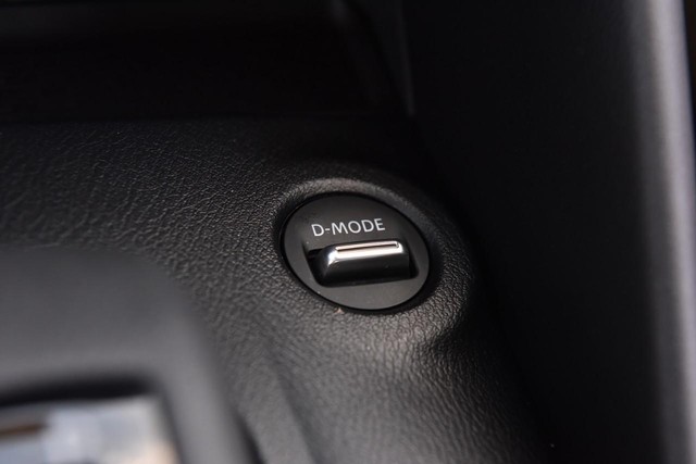 Nissan Z Vehicle Image 19