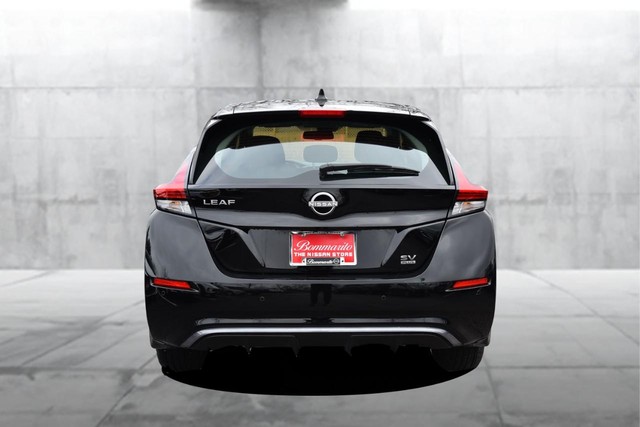 Nissan LEAF Vehicle Image 06