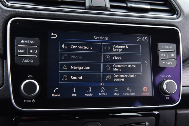 Nissan LEAF Vehicle Image 17