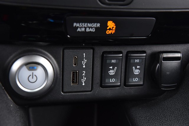 Nissan LEAF Vehicle Image 19
