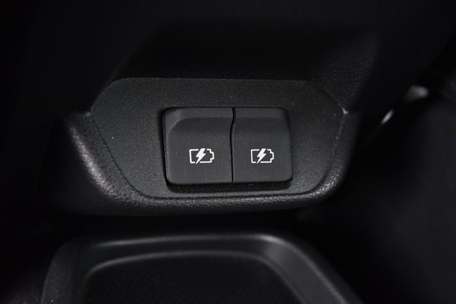 Nissan LEAF Vehicle Image 25