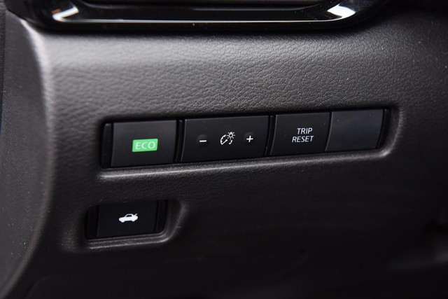 Nissan Sentra Vehicle Image 11