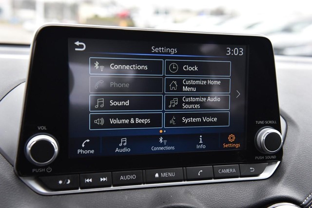 Nissan Sentra Vehicle Image 14