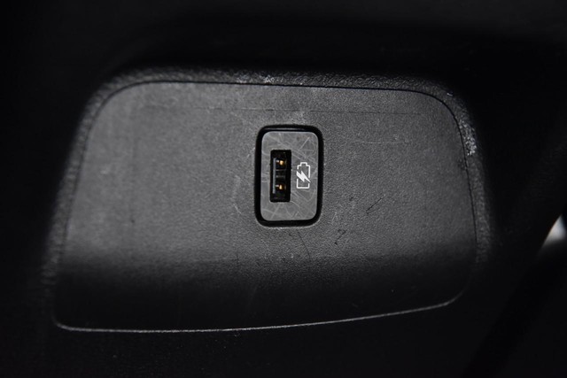 Nissan Sentra Vehicle Image 22