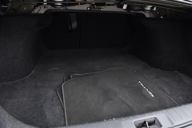 Nissan Sentra Vehicle Image 23