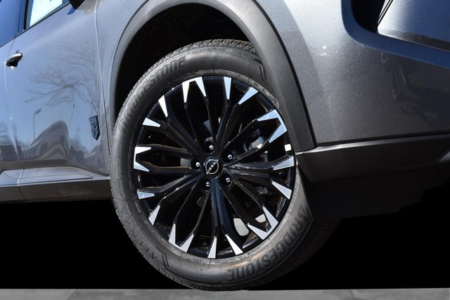 Nissan Rogue Vehicle Image 03