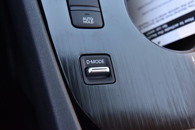 Nissan Rogue Vehicle Image 20