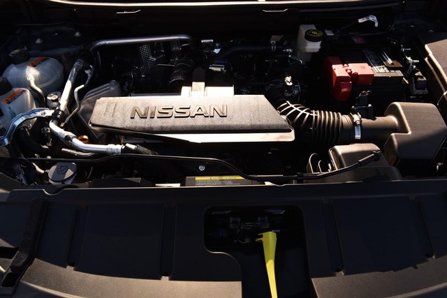 Nissan Rogue Vehicle Image 30