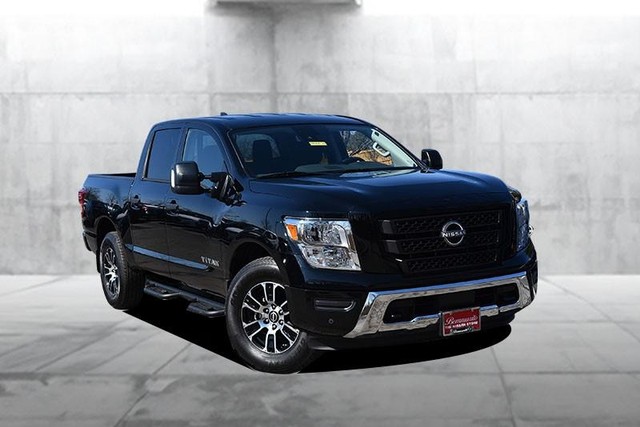 Nissan Titan Vehicle Image 02