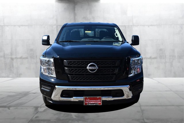 Nissan Titan Vehicle Image 04