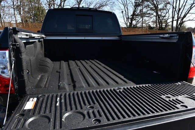 Nissan Titan Vehicle Image 07