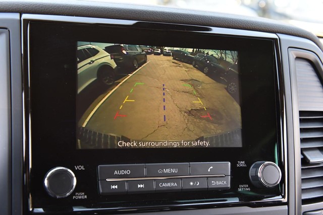 Nissan Titan Vehicle Image 16