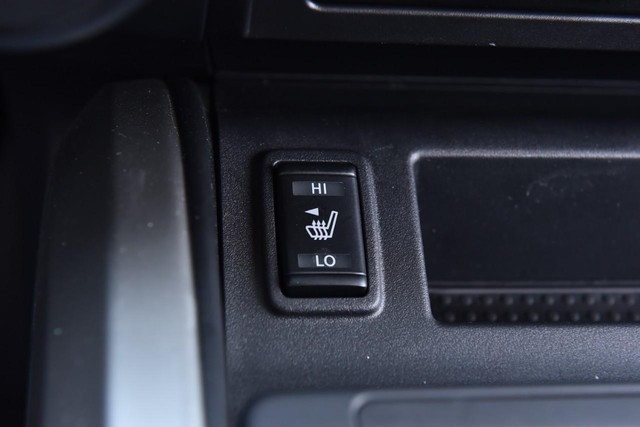 Nissan Titan Vehicle Image 20