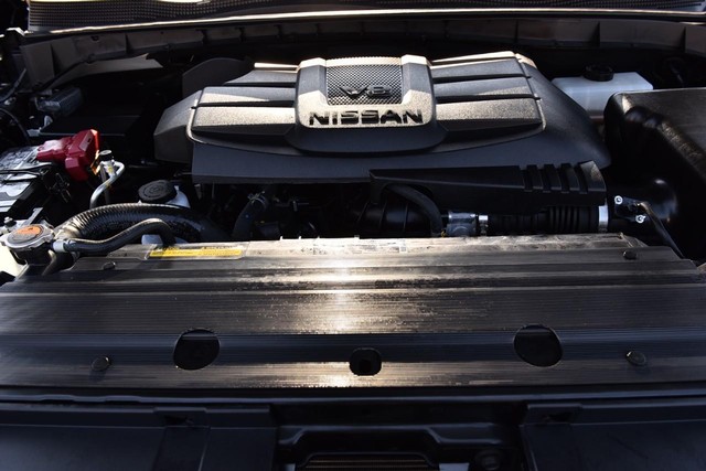 Nissan Titan Vehicle Image 28