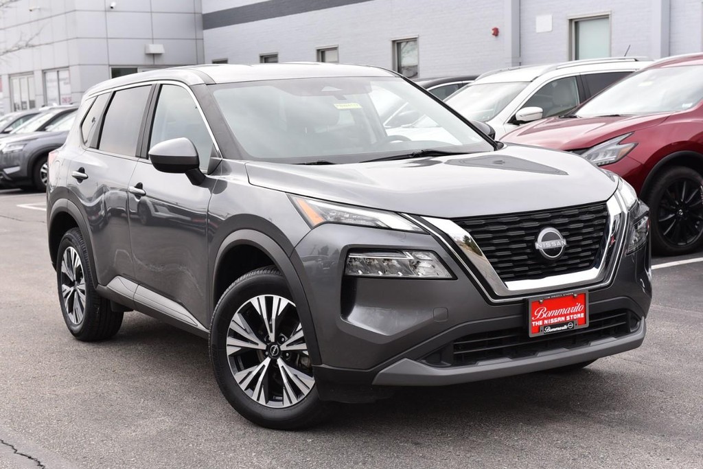 Nissan Rogue Vehicle Full-screen Gallery Image 2