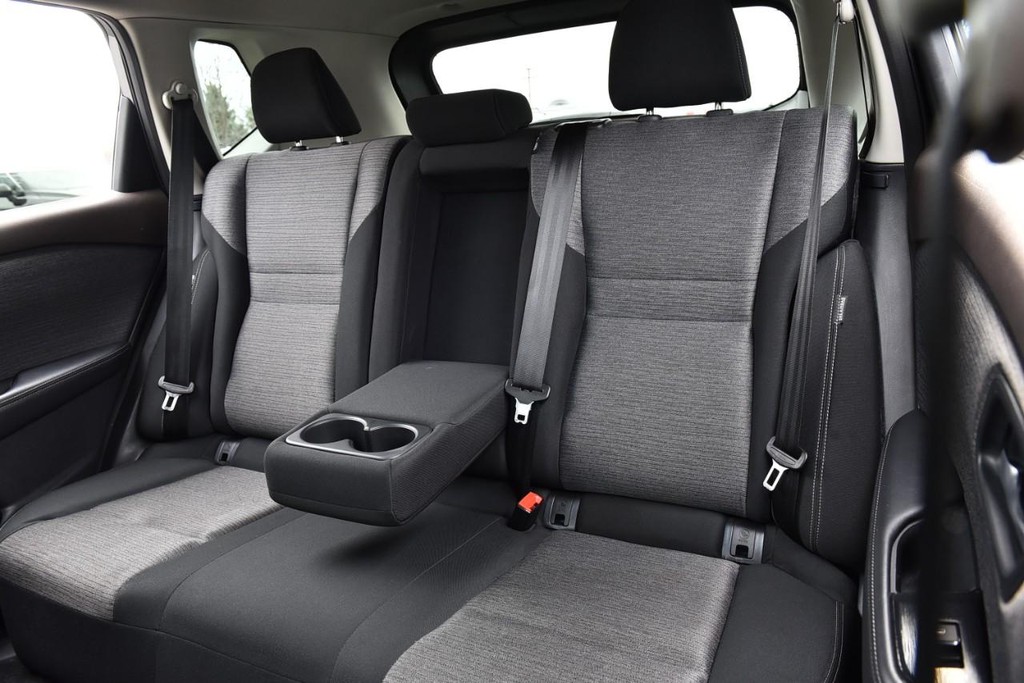 Nissan Rogue Vehicle Full-screen Gallery Image 21