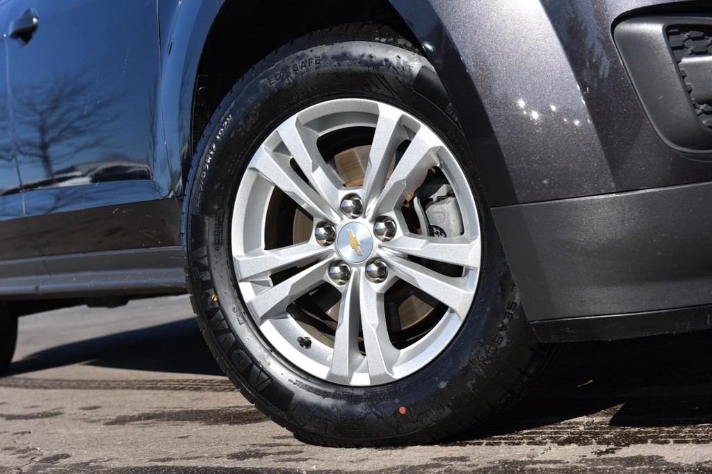 Chevrolet Equinox Vehicle Image 03