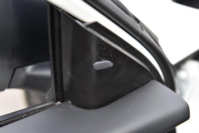 Nissan Altima Vehicle Image 10