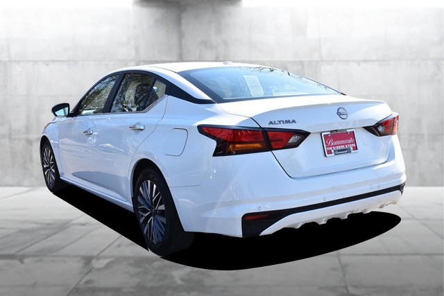 Nissan Altima Vehicle Image 07