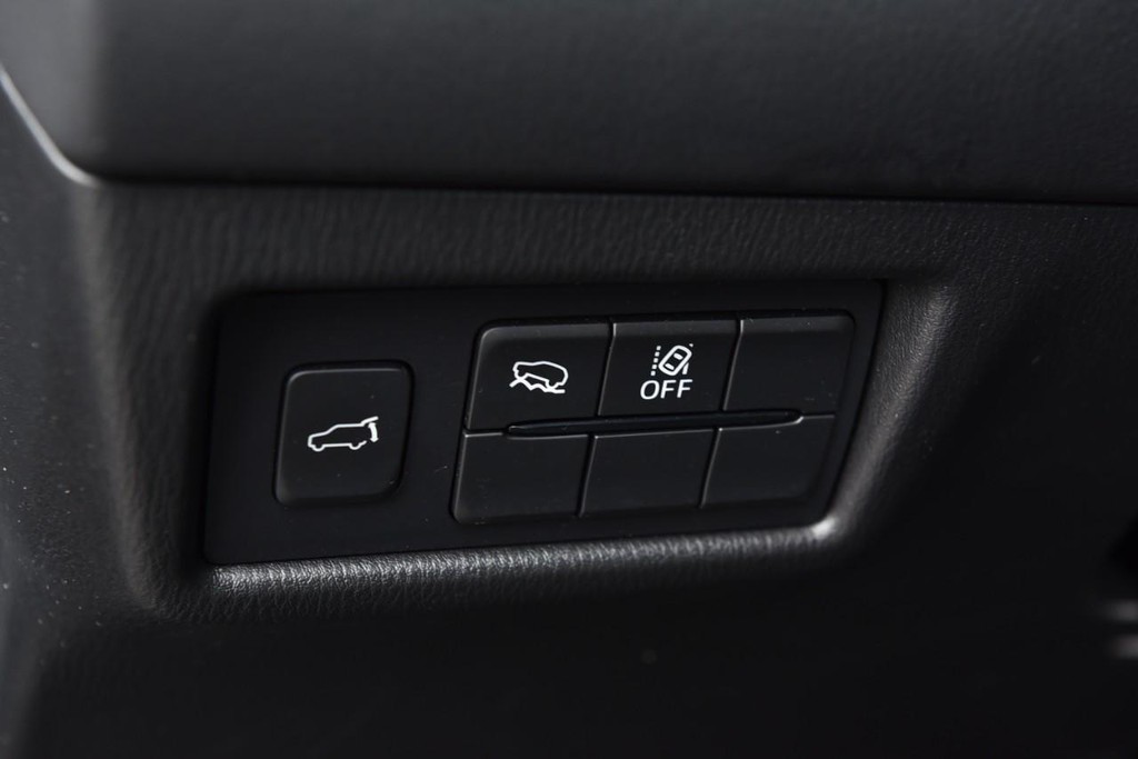 Mazda CX-5 Vehicle Full-screen Gallery Image 11