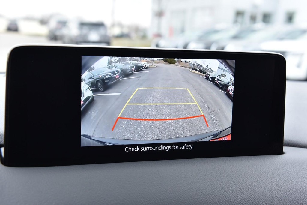 Mazda CX-5 Vehicle Full-screen Gallery Image 13