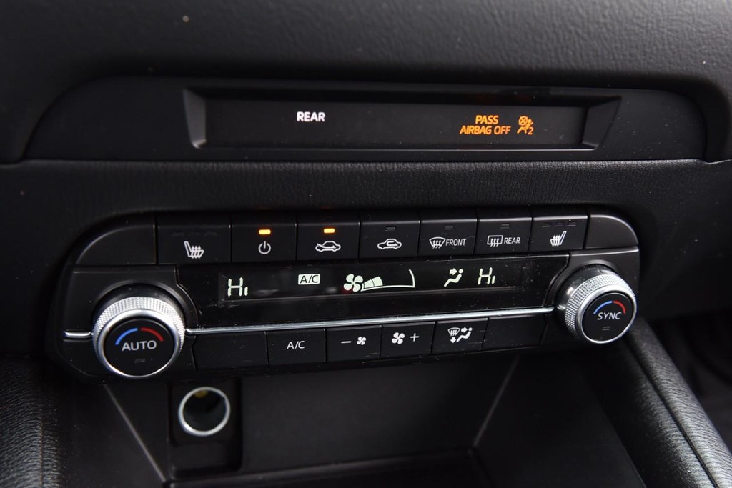 Mazda CX-5 Vehicle Full-screen Gallery Image 16