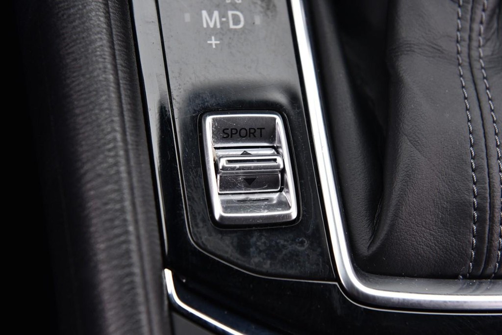 Mazda CX-5 Vehicle Full-screen Gallery Image 17