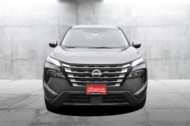Nissan Rogue Vehicle Image 04