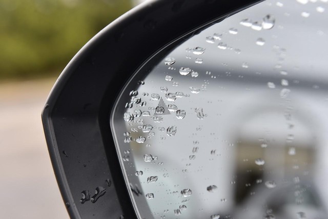 Nissan Rogue Vehicle Image 10