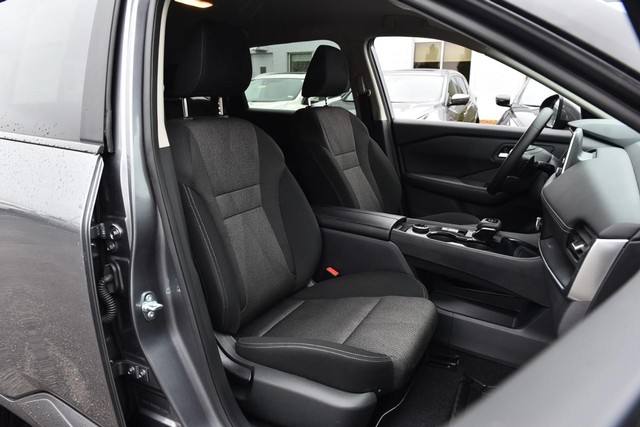 Nissan Rogue Vehicle Image 20