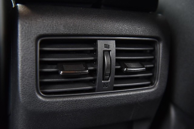 Nissan Rogue Vehicle Image 22