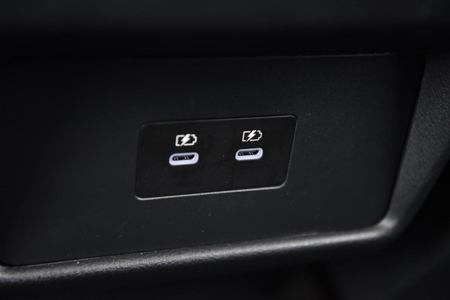 Nissan Rogue Vehicle Image 23