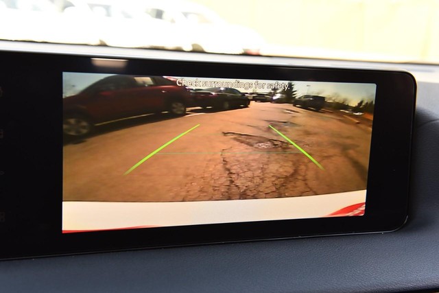 Nissan Sentra Vehicle Image 13