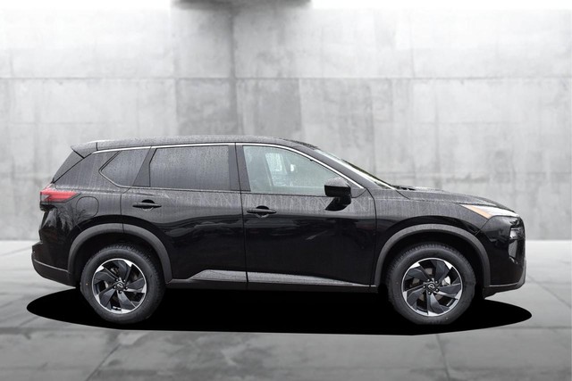 Nissan Rogue Vehicle Image 05