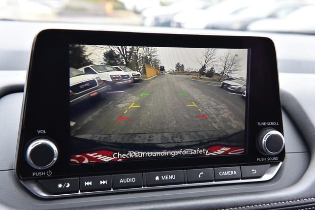 Nissan Rogue Vehicle Image 13