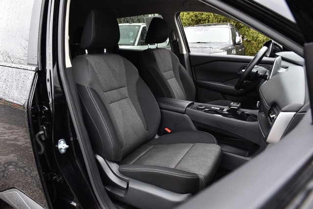 Nissan Rogue Vehicle Image 20