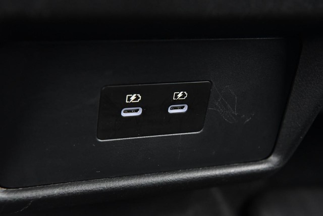 Nissan Rogue Vehicle Image 23