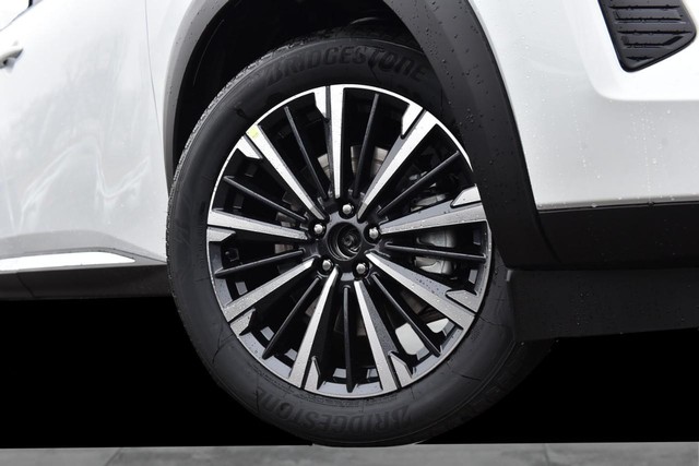 Nissan Pathfinder Vehicle Image 03