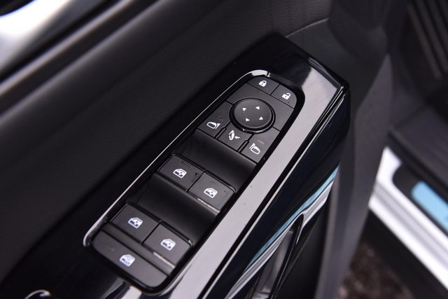 Nissan Pathfinder Vehicle Image 09