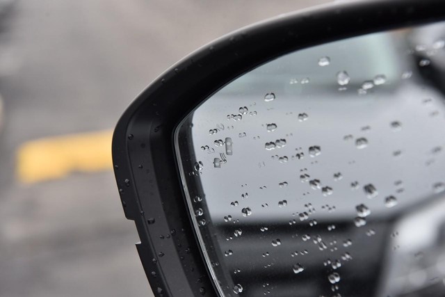 Nissan Pathfinder Vehicle Image 11