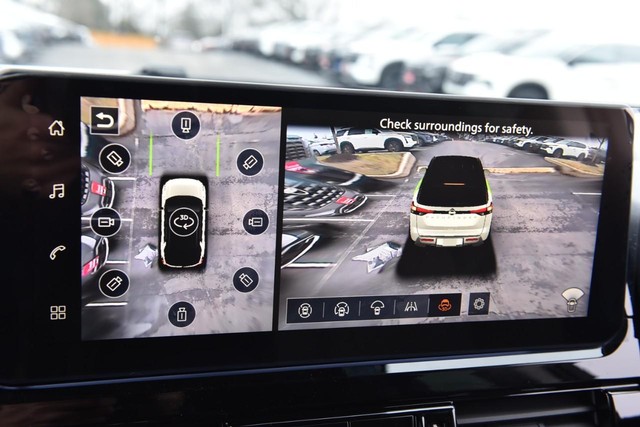 Nissan Pathfinder Vehicle Image 17